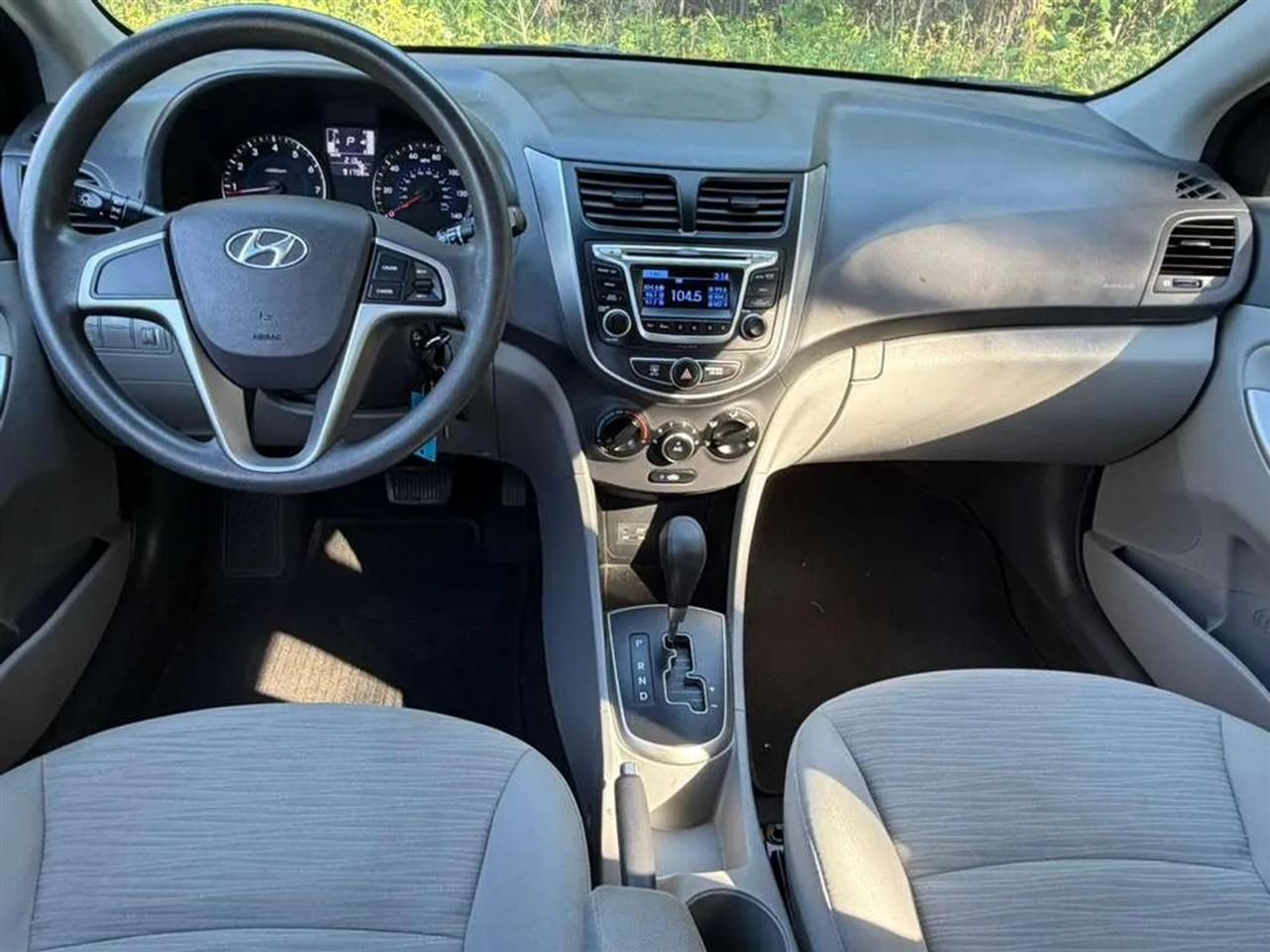 Hyundai Accent GS 5-Door 6A 2015