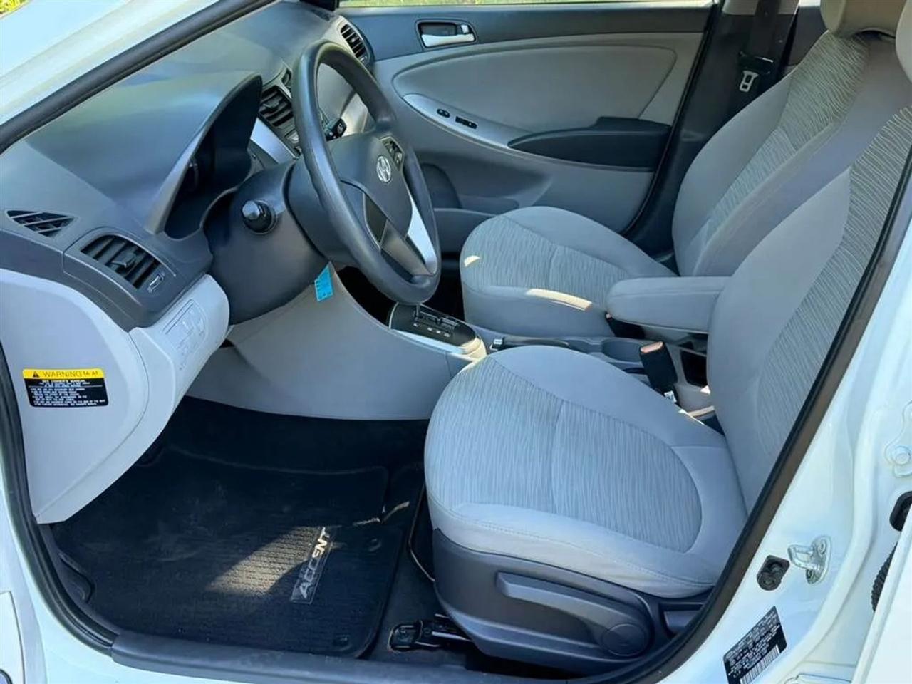 Hyundai Accent GS 5-Door 6A 2015