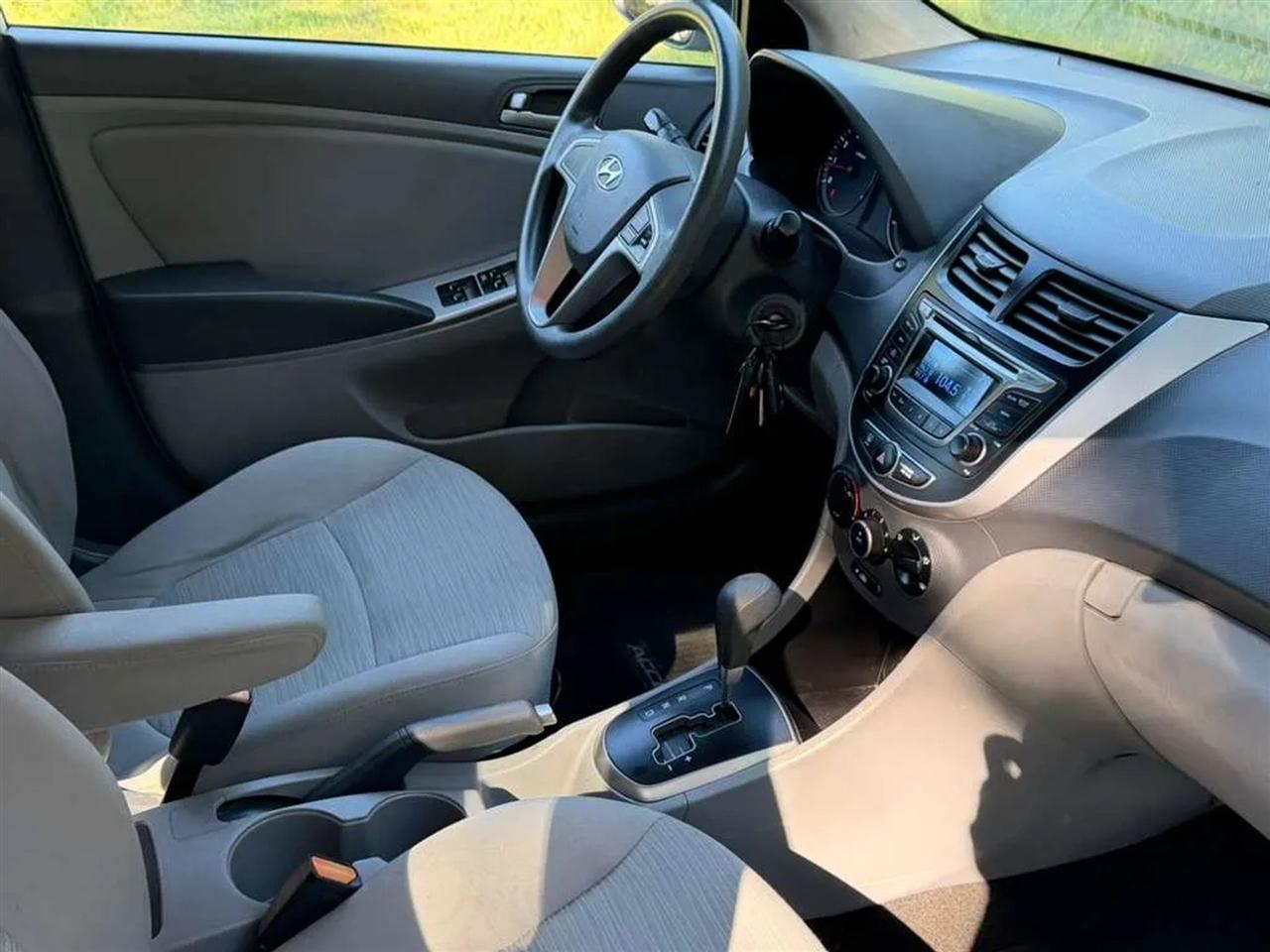 Hyundai Accent GS 5-Door 6A 2015