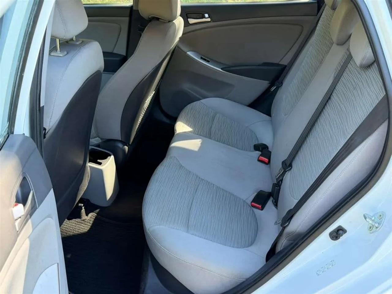 Hyundai Accent GS 5-Door 6A 2015