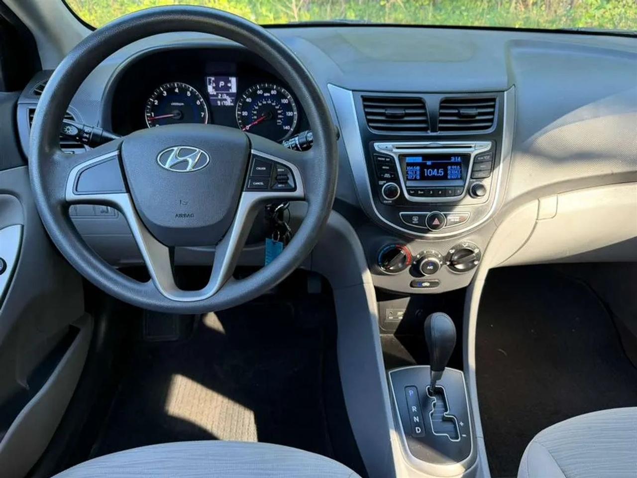 Hyundai Accent GS 5-Door 6A 2015
