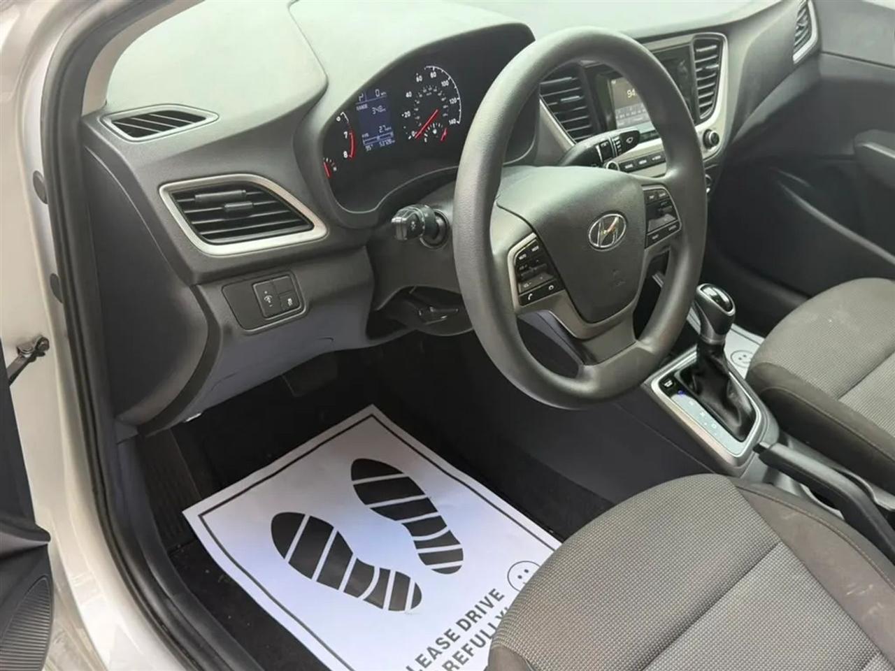 Hyundai Accent SE 4-Door 6A 2021