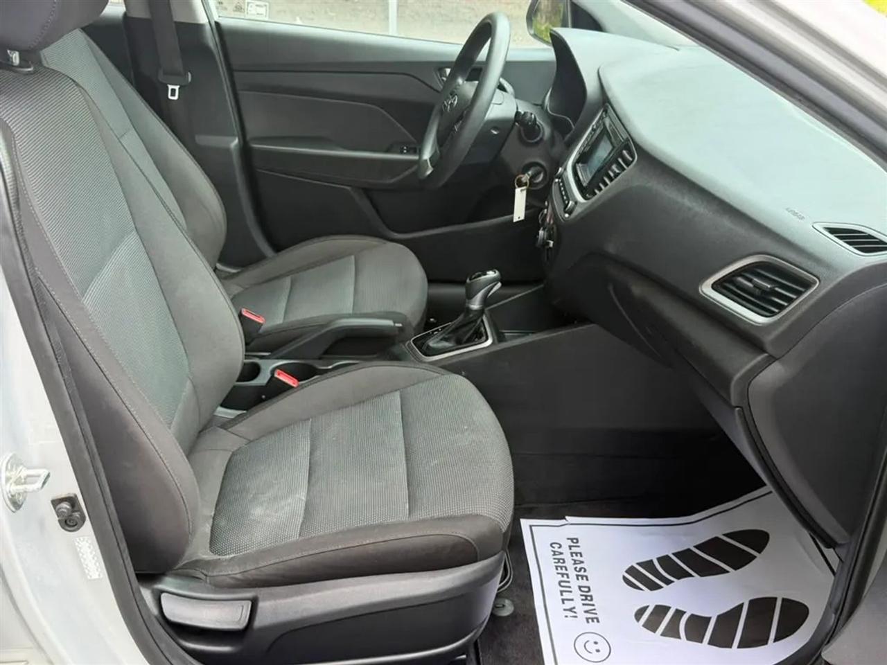 Hyundai Accent SE 4-Door 6A 2021