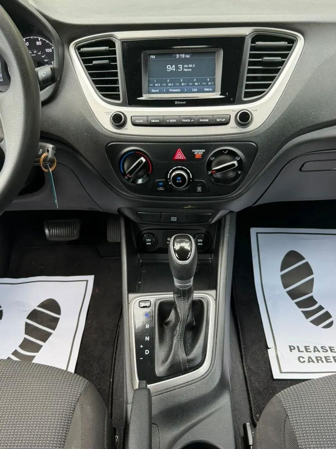 Hyundai Accent SE 4-Door 6A 2021