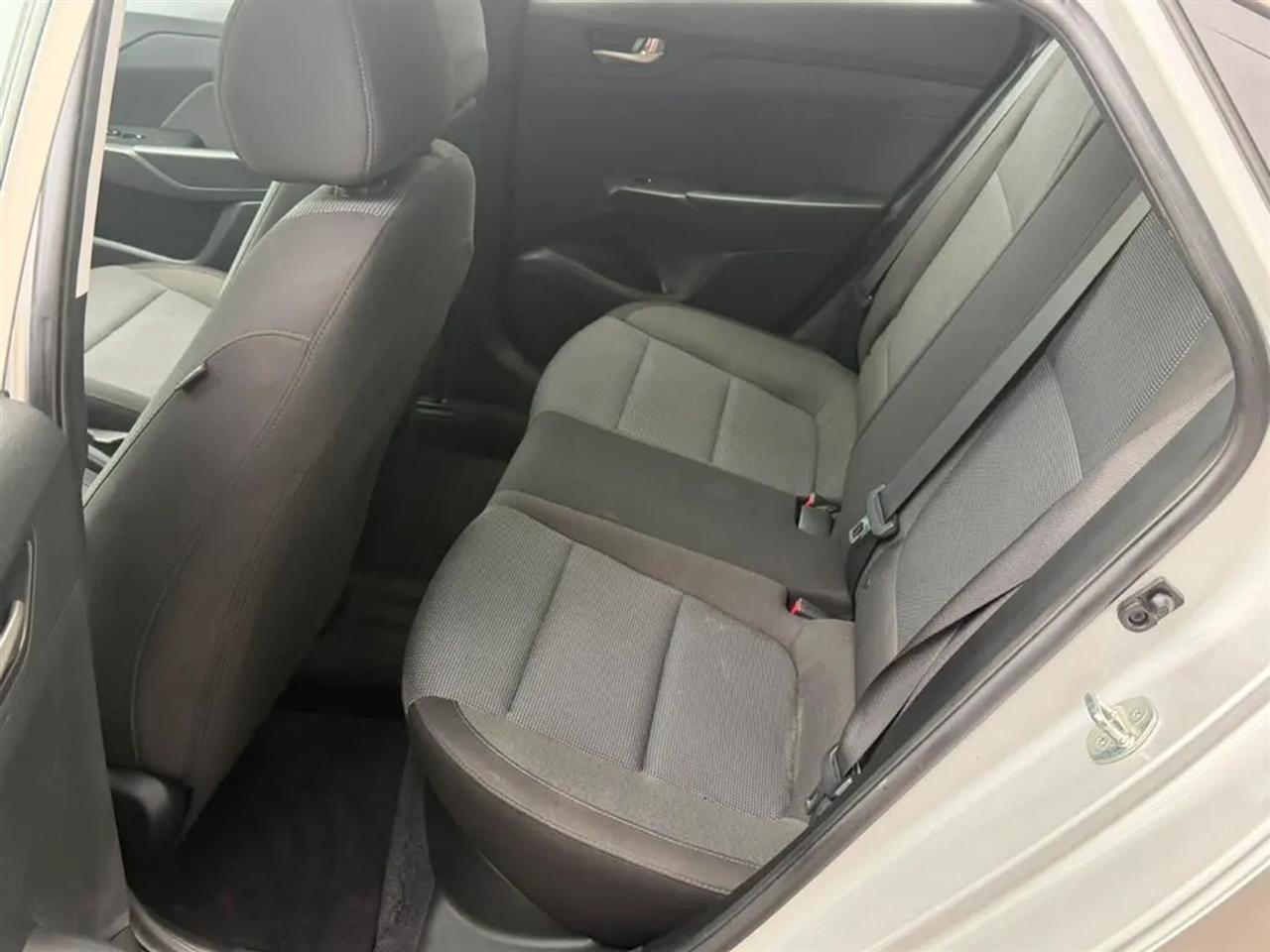 Hyundai Accent SE 4-Door 6A 2021