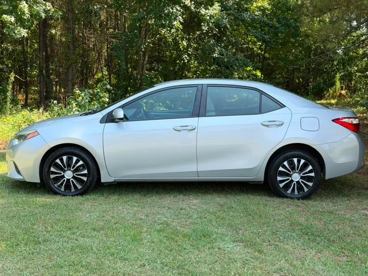 Toyota Corolla LE CVT 2016