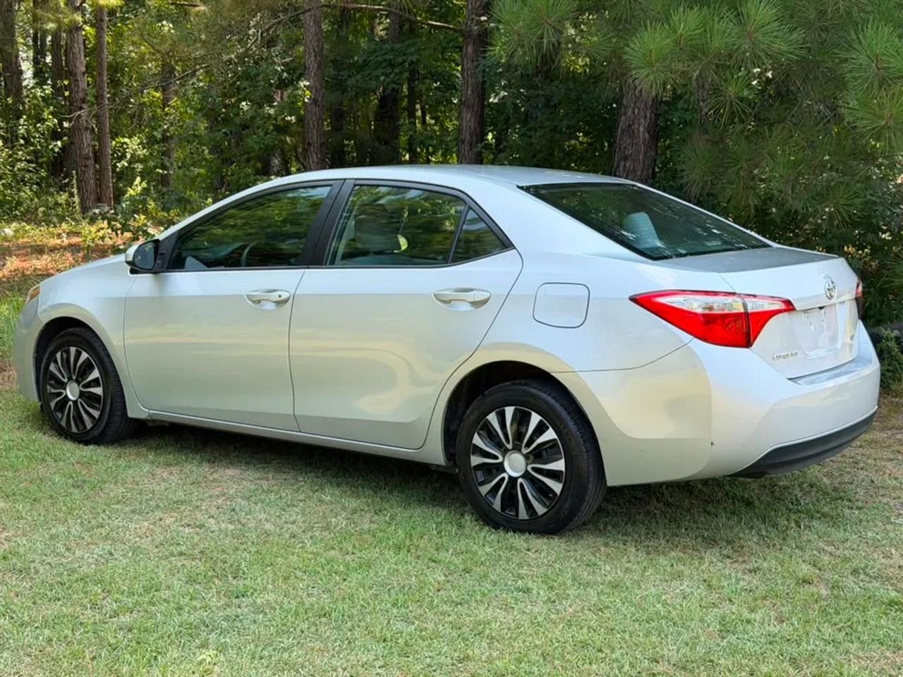 Toyota Corolla LE CVT 2016