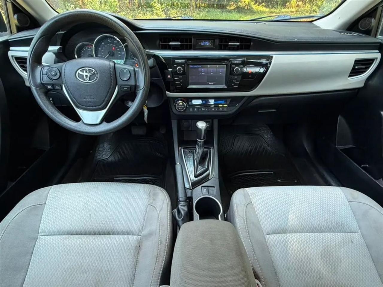 Toyota Corolla LE CVT 2016
