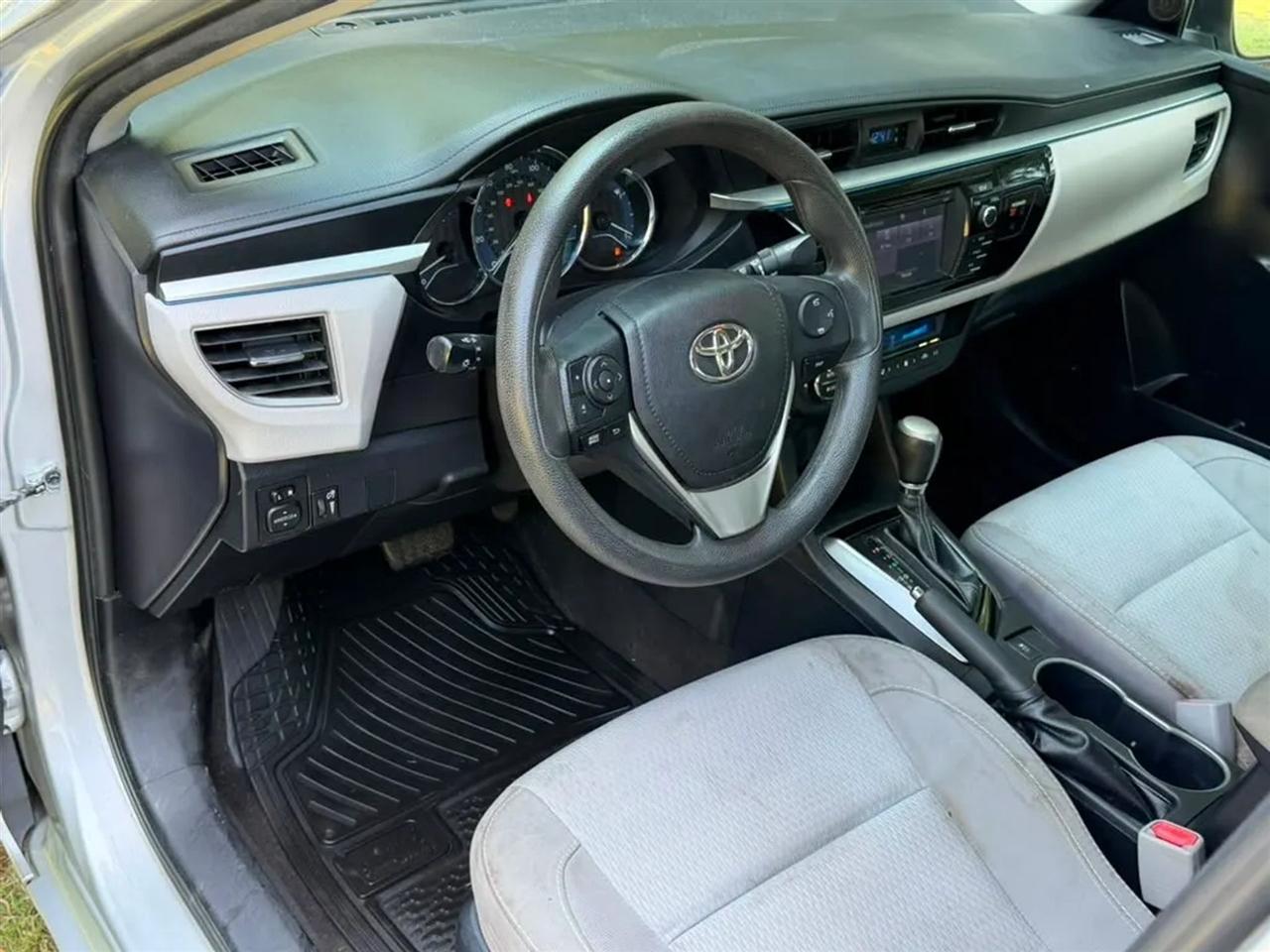 Toyota Corolla LE CVT 2016