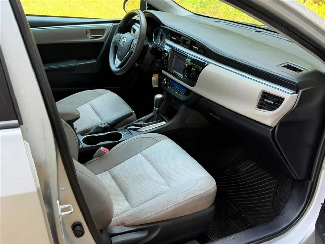 Toyota Corolla LE CVT 2016