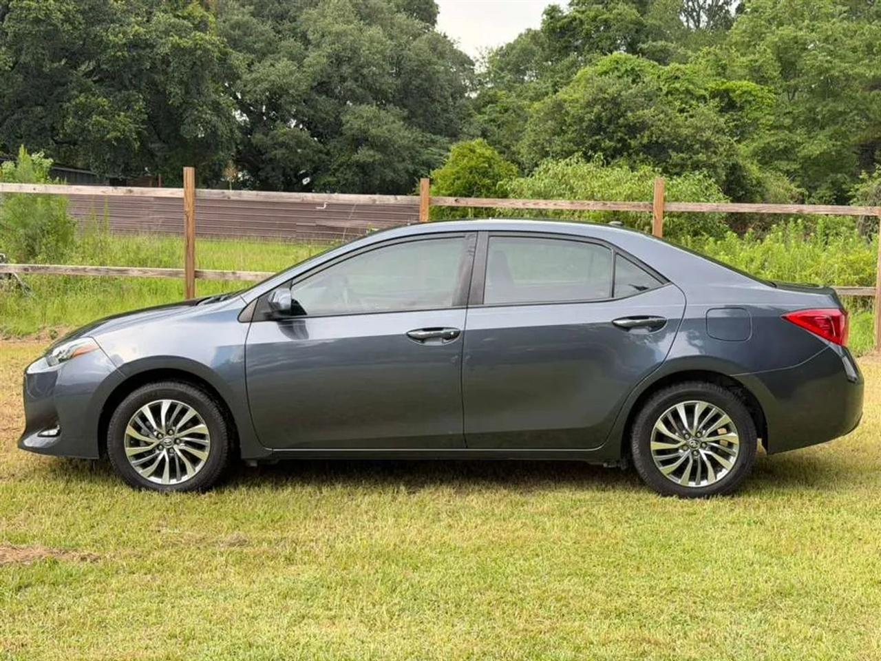 Toyota Corolla XLE CVT 2018