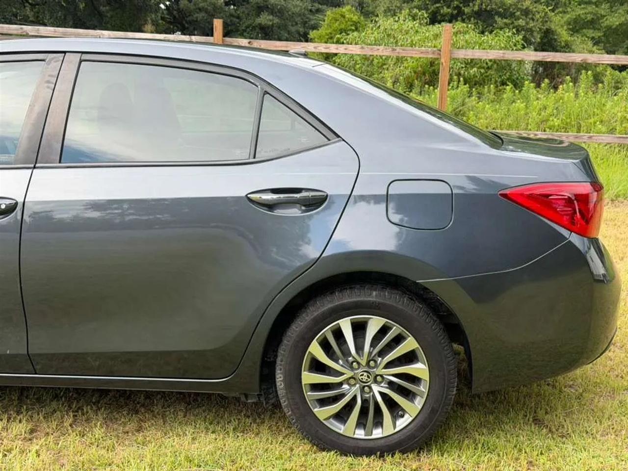 Toyota Corolla XLE CVT 2018