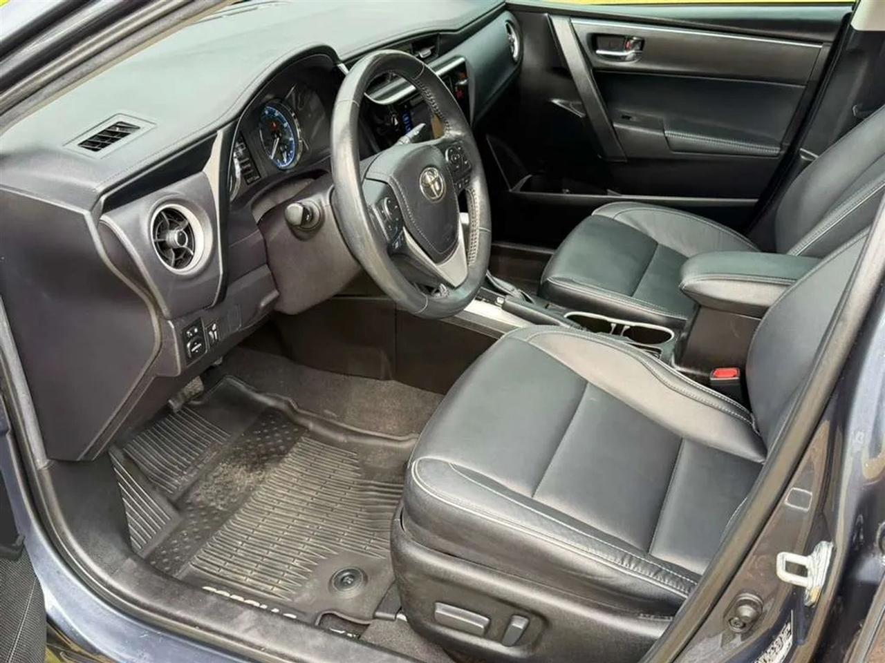 Toyota Corolla XLE CVT 2018
