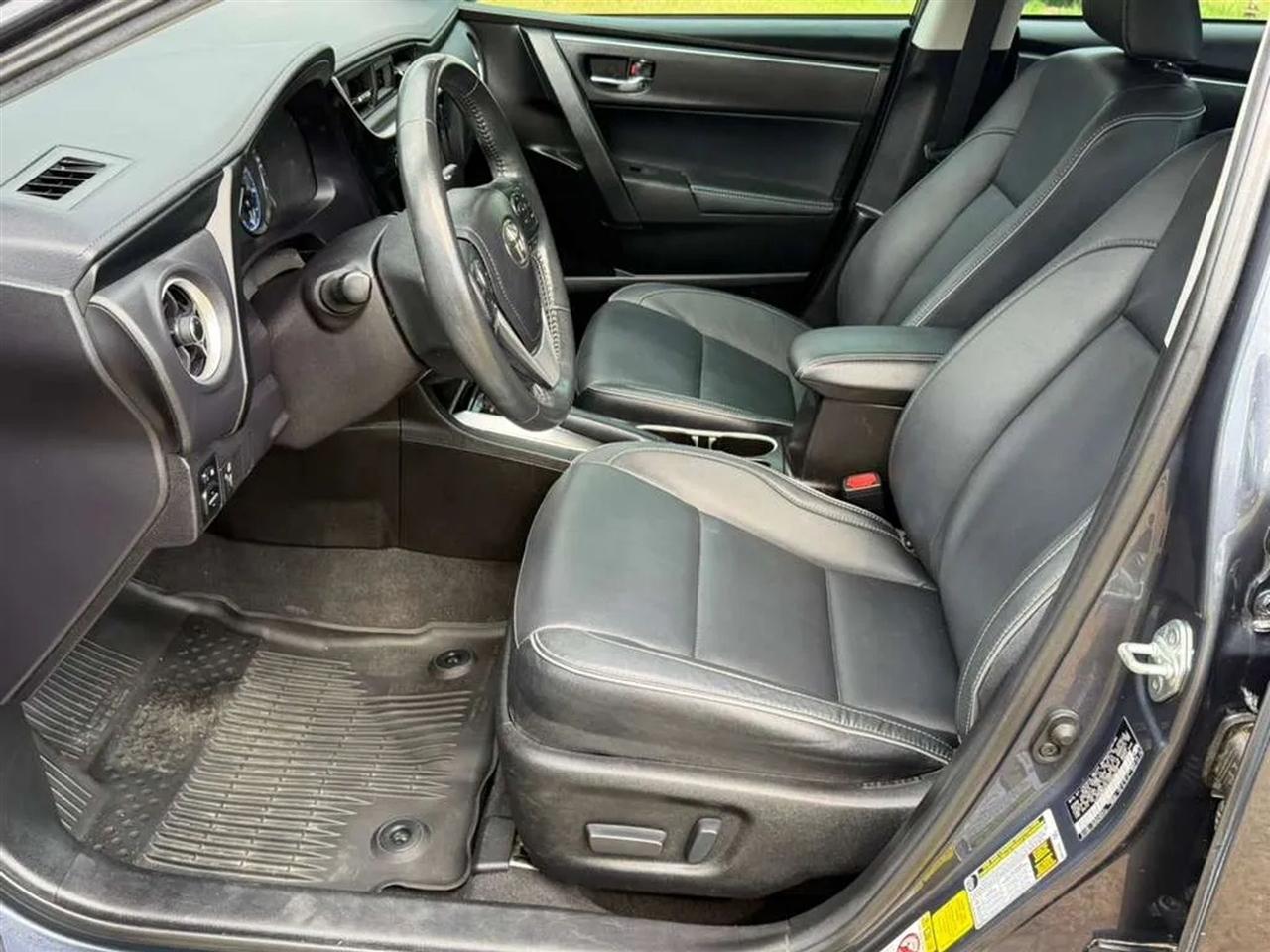 Toyota Corolla XLE CVT 2018
