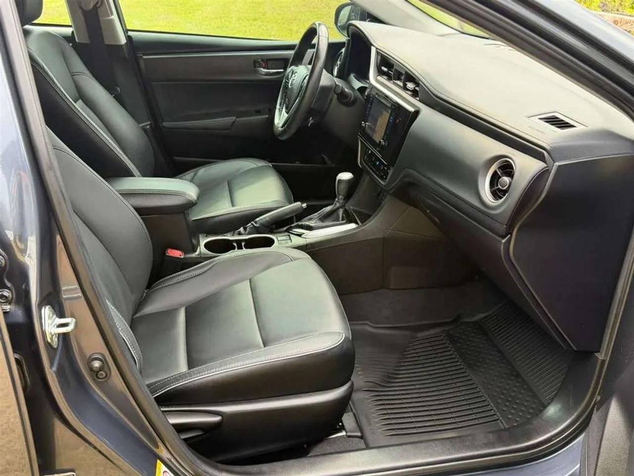 Toyota Corolla XLE CVT 2018