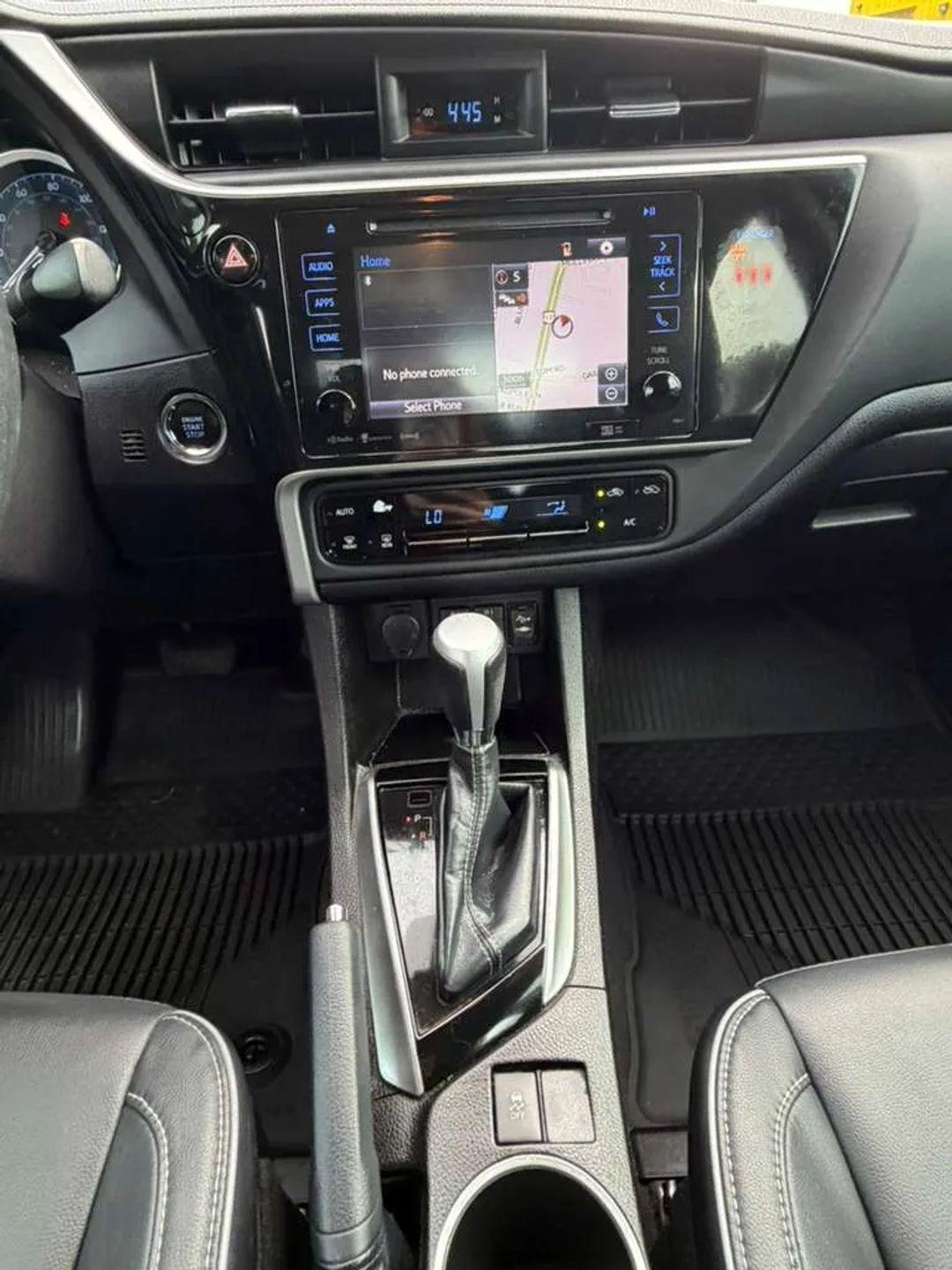 Toyota Corolla XLE CVT 2018