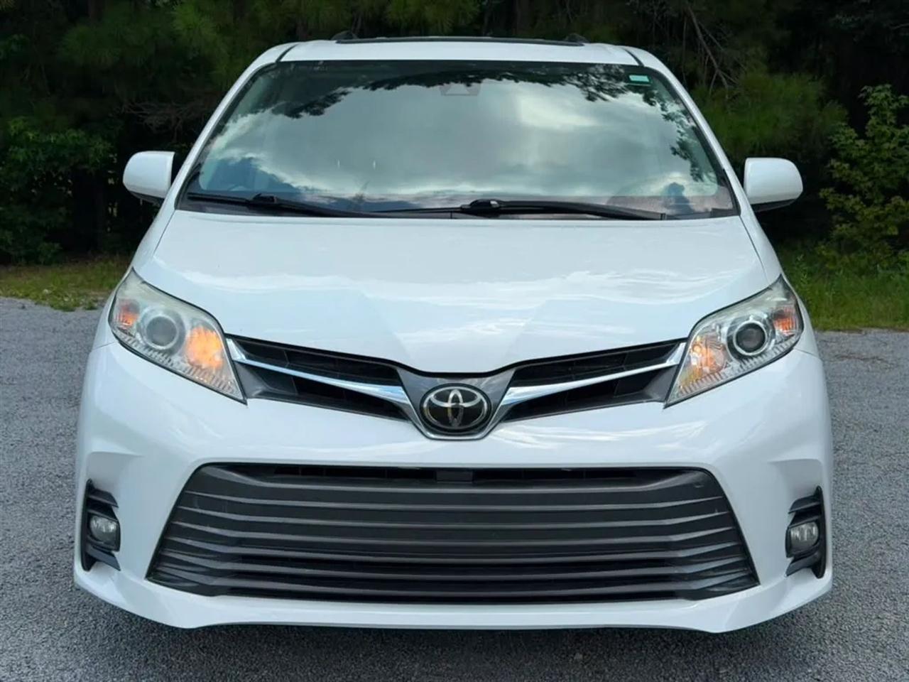 Toyota Sienna Limited Premium 7-Passenger 2018
