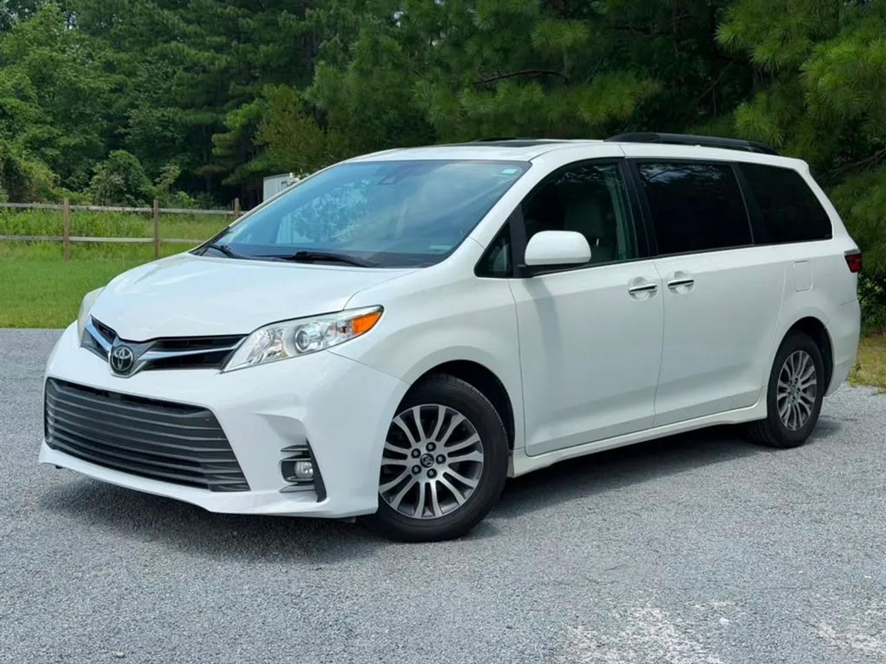 Toyota Sienna Limited Premium 7-Passenger 2018