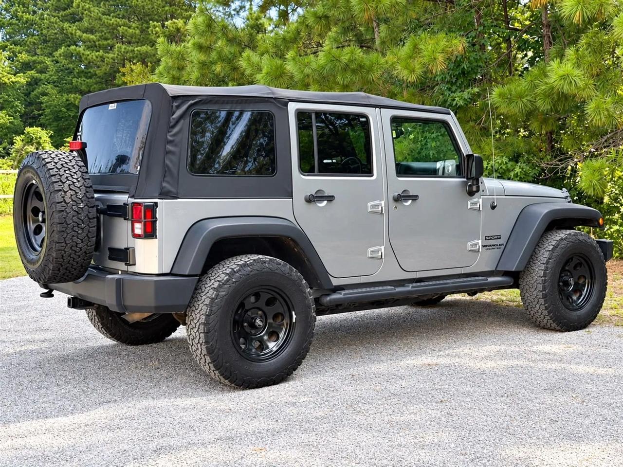 Jeep Wrangler Unlimited Sport 4WD 2015