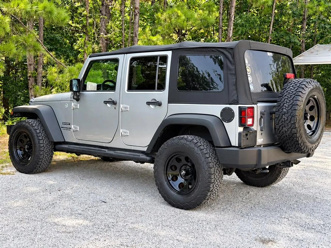 Jeep Wrangler Unlimited Sport 4WD 2015