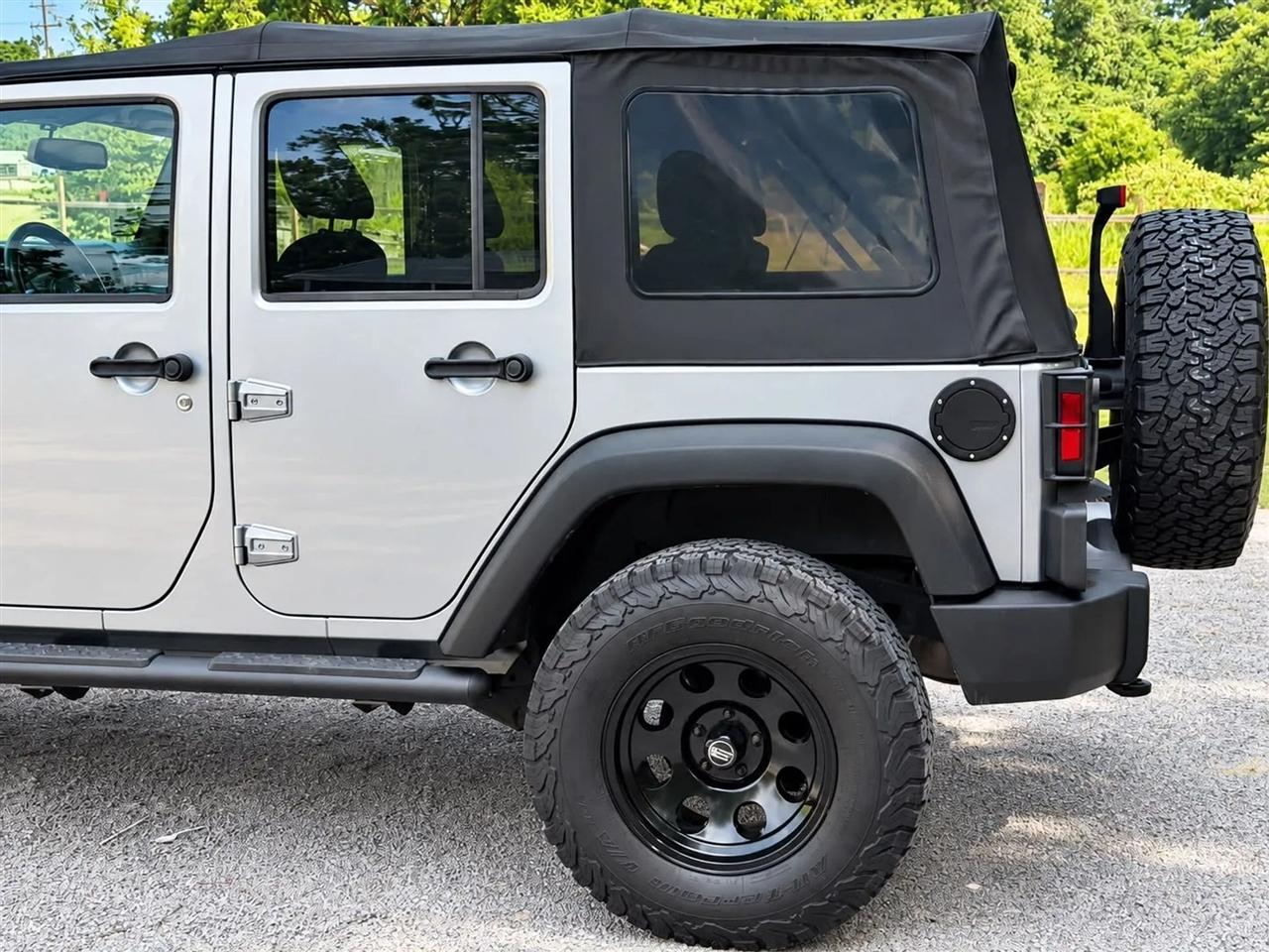 Jeep Wrangler Unlimited Sport 4WD 2015