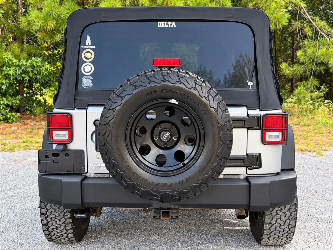 Jeep Wrangler Unlimited Sport 4WD 2015