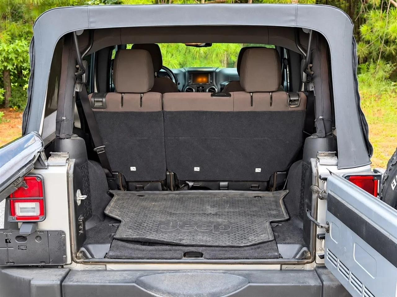 Jeep Wrangler Unlimited Sport 4WD 2015
