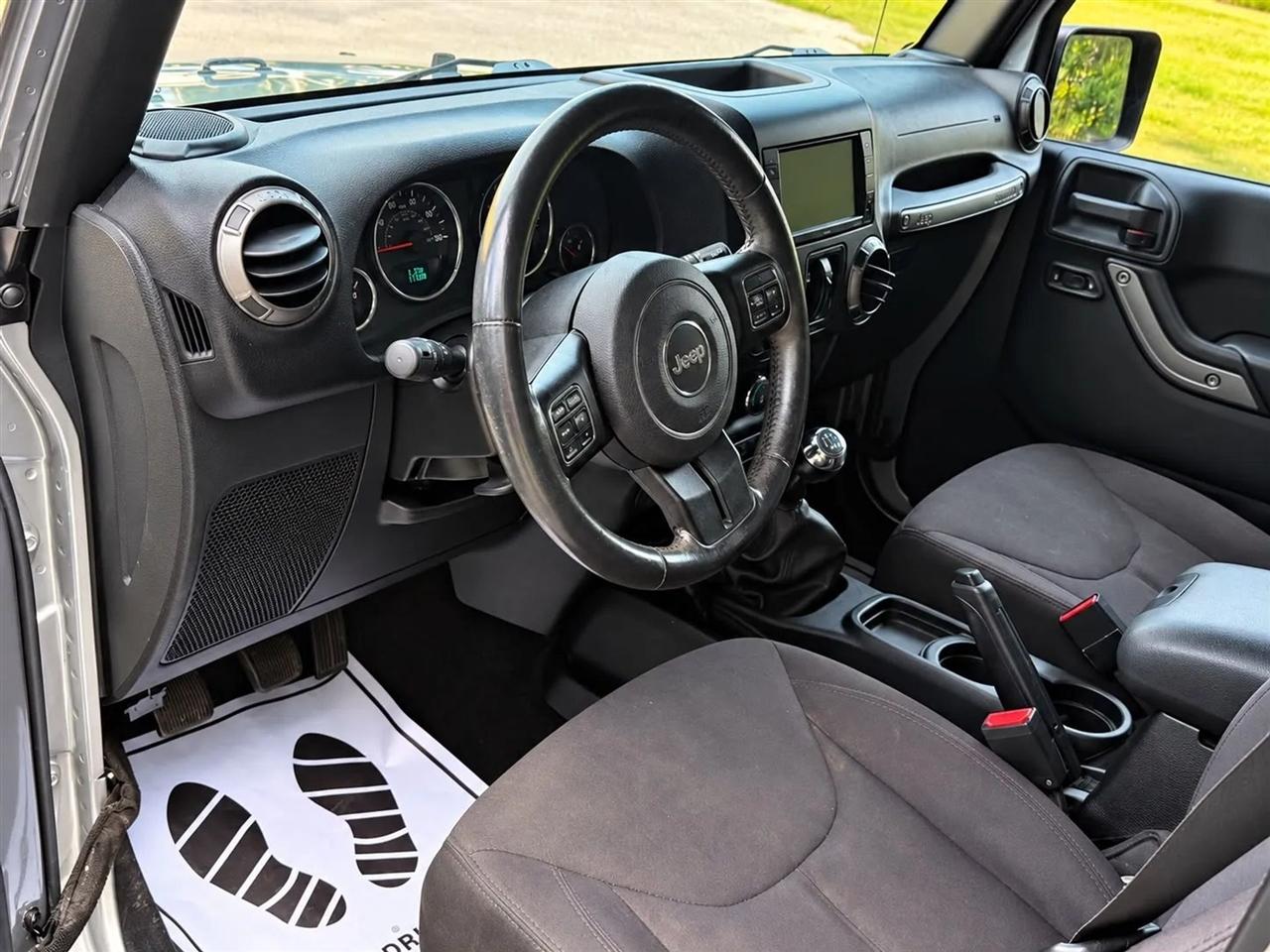 Jeep Wrangler Unlimited Sport 4WD 2015
