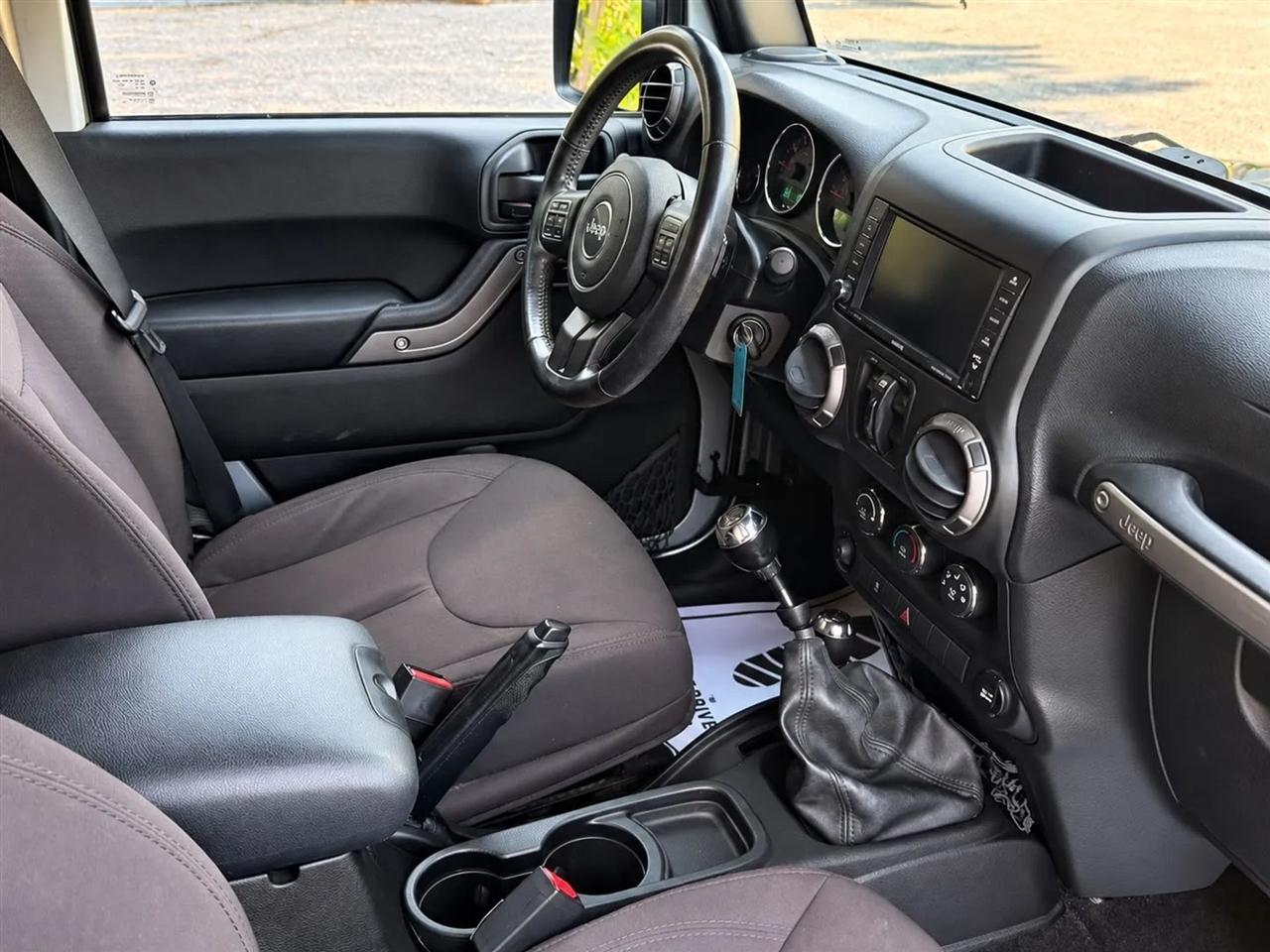 Jeep Wrangler Unlimited Sport 4WD 2015