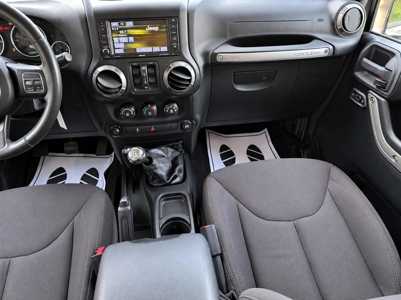 Jeep Wrangler Unlimited Sport 4WD 2015