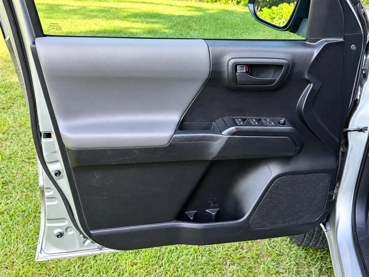 Toyota Tacoma SR5 Double Cab Long Bed I4 6AT 2WD 2020