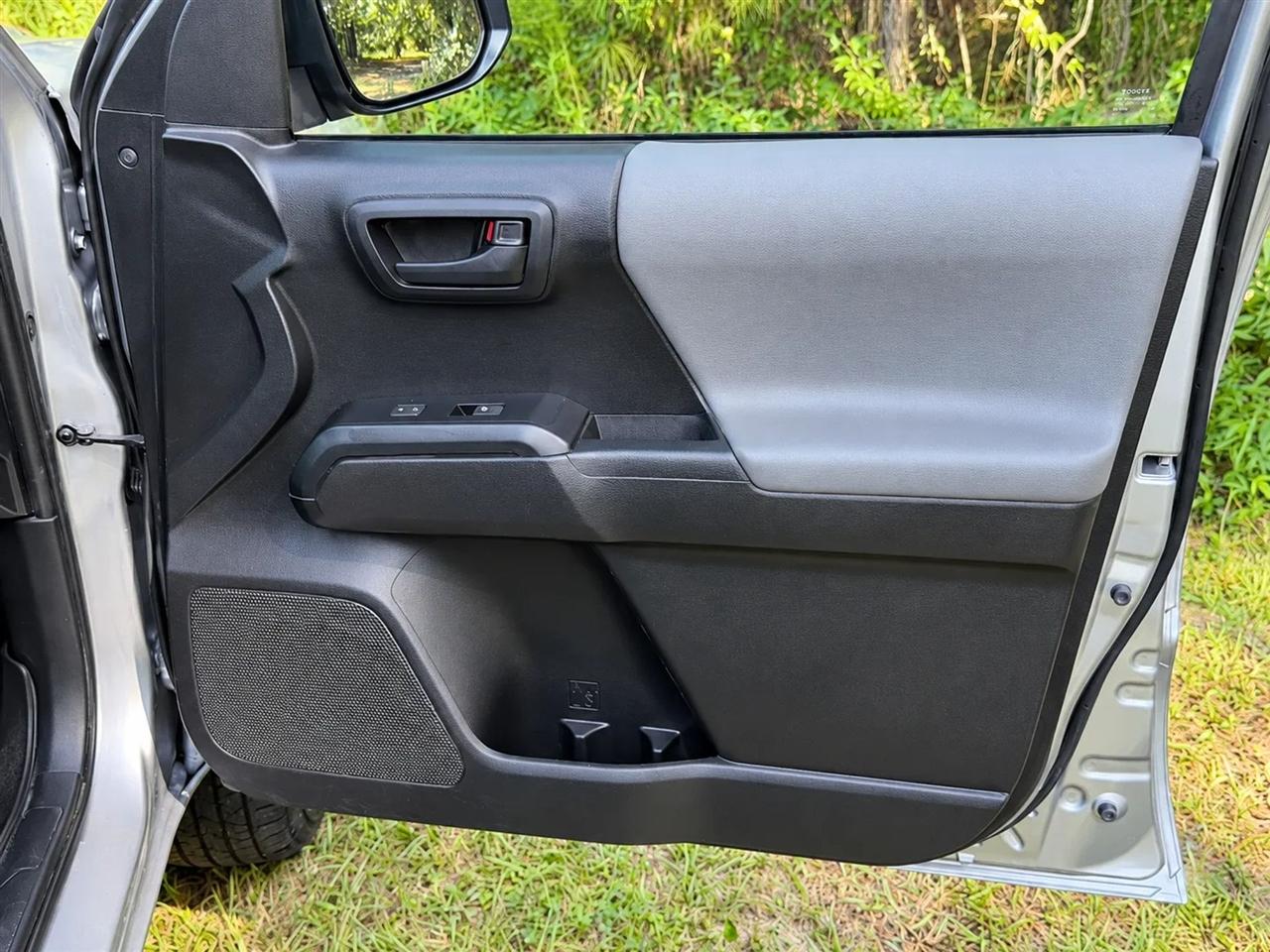 Toyota Tacoma SR5 Double Cab Long Bed I4 6AT 2WD 2020