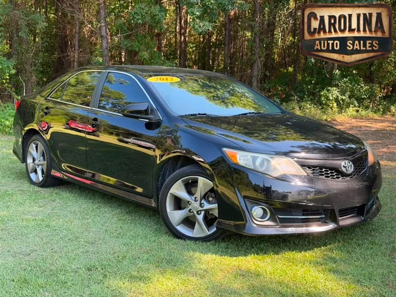 Toyota Camry SE V6 2012