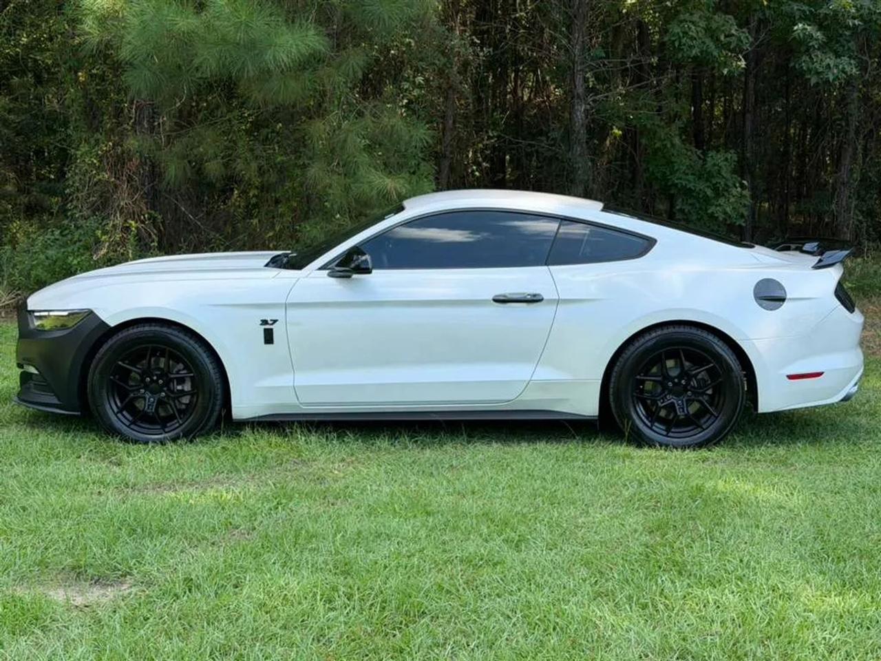 Ford Mustang V6 Coupe 2017