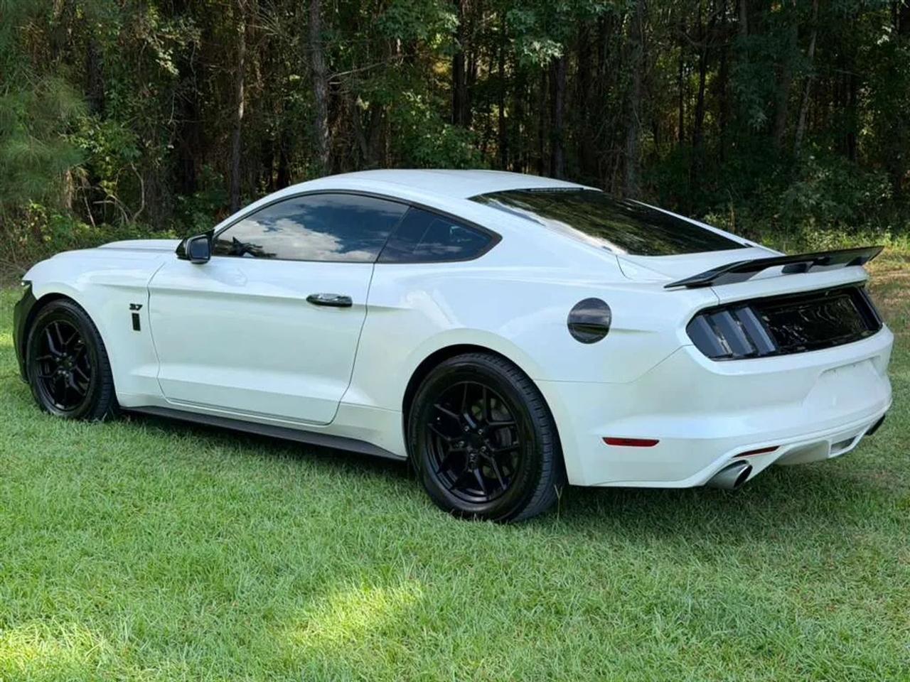 Ford Mustang V6 Coupe 2017