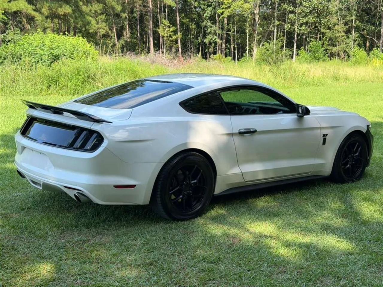 Ford Mustang V6 Coupe 2017