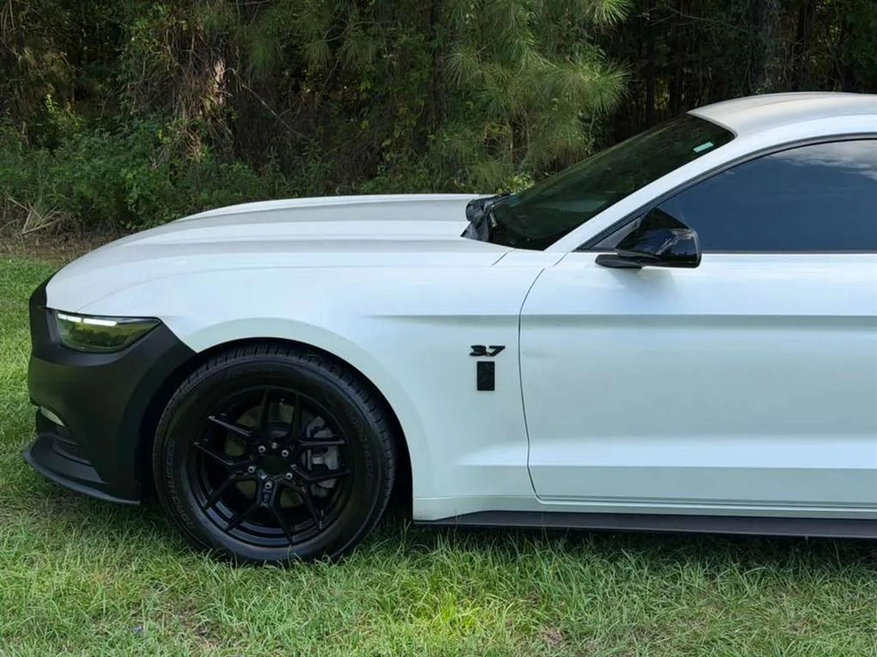 Ford Mustang V6 Coupe 2017
