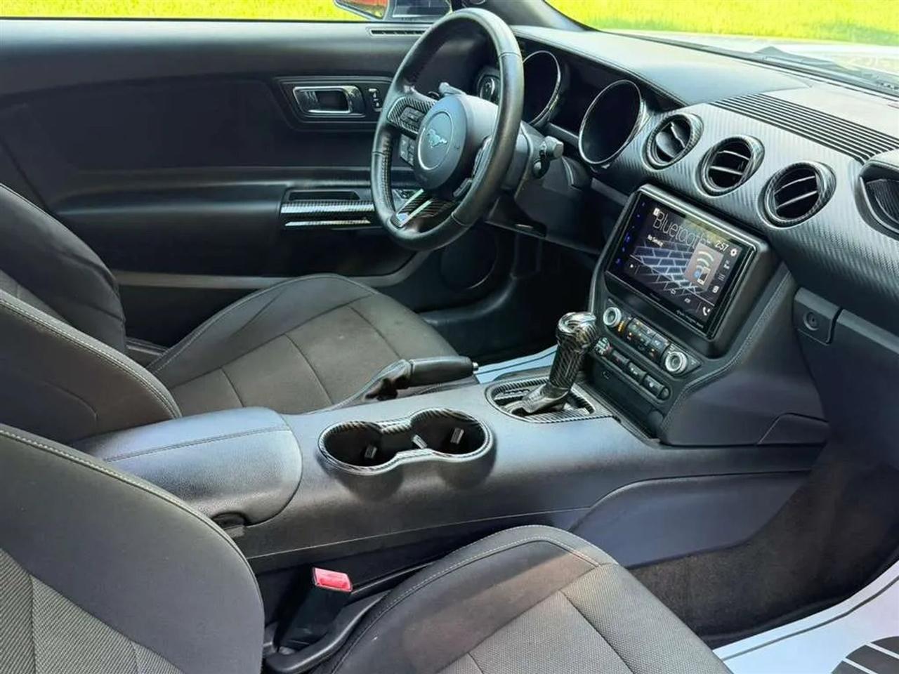 Ford Mustang V6 Coupe 2017