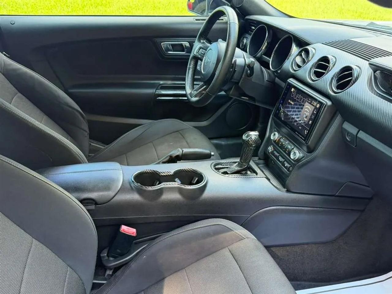 Ford Mustang V6 Coupe 2017