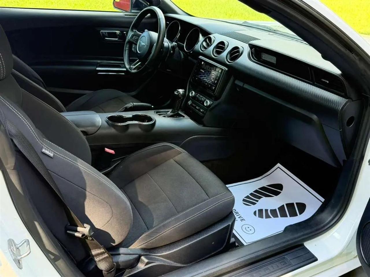 Ford Mustang V6 Coupe 2017