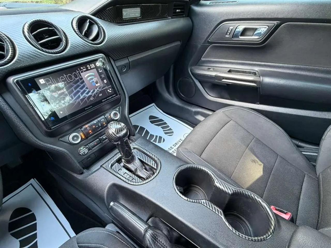 Ford Mustang V6 Coupe 2017