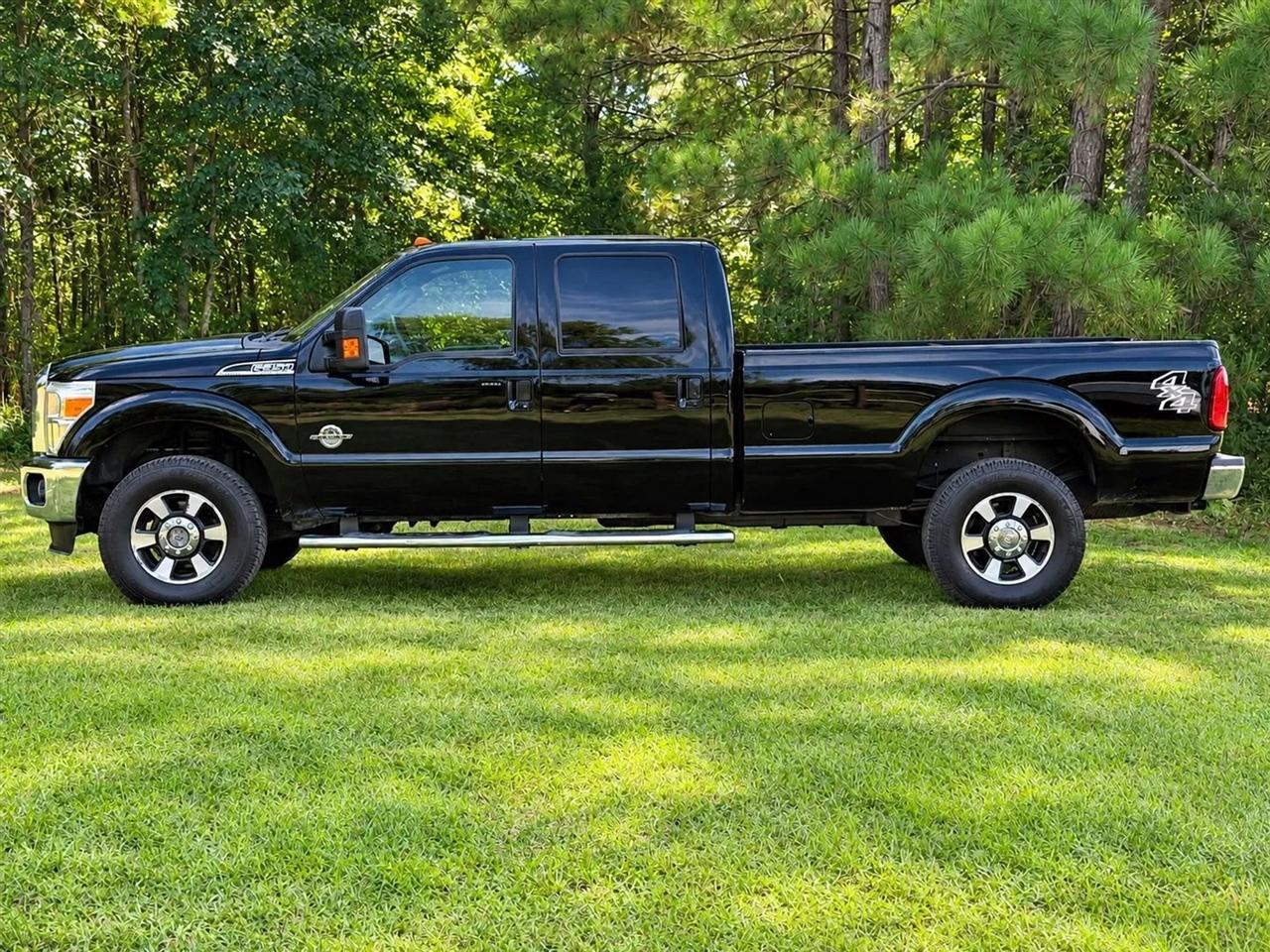 Ford F-350 SD Lariat Crew Cab 4WD 2013