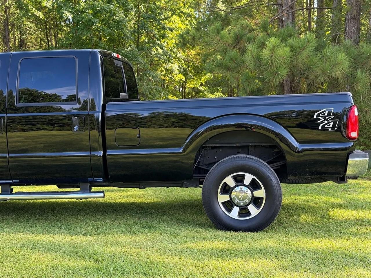 Ford F-350 SD Lariat Crew Cab 4WD 2013