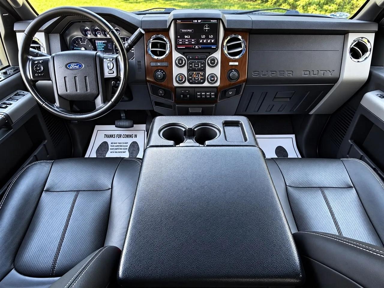 Ford F-350 SD Lariat Crew Cab 4WD 2013