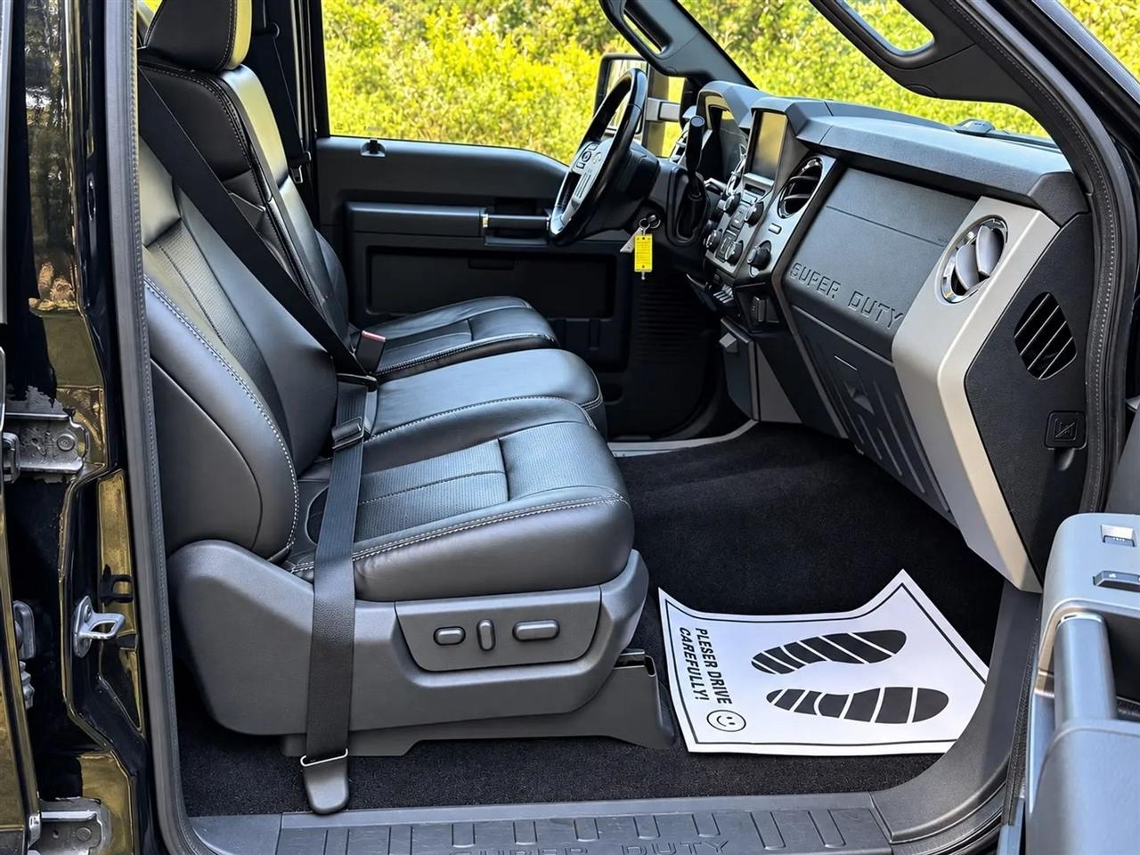 Ford F-350 SD Lariat Crew Cab 4WD 2013