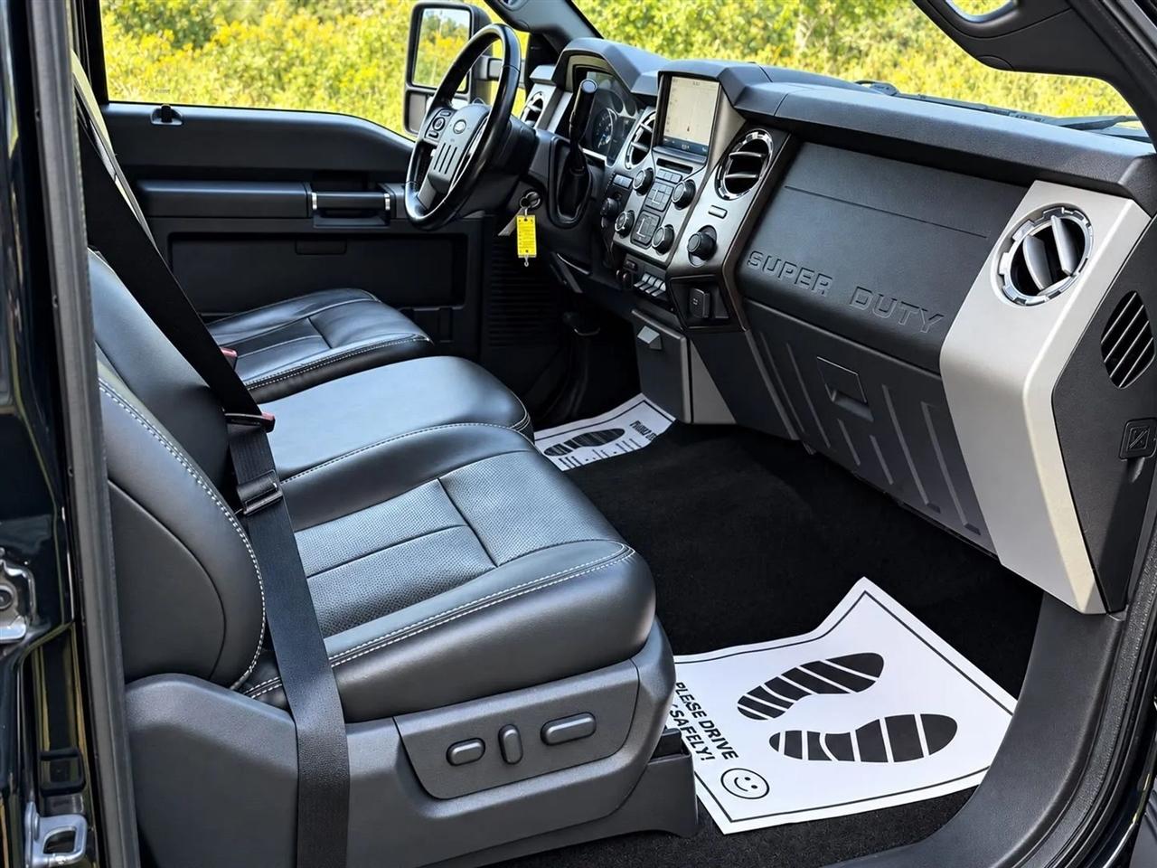Ford F-350 SD Lariat Crew Cab 4WD 2013