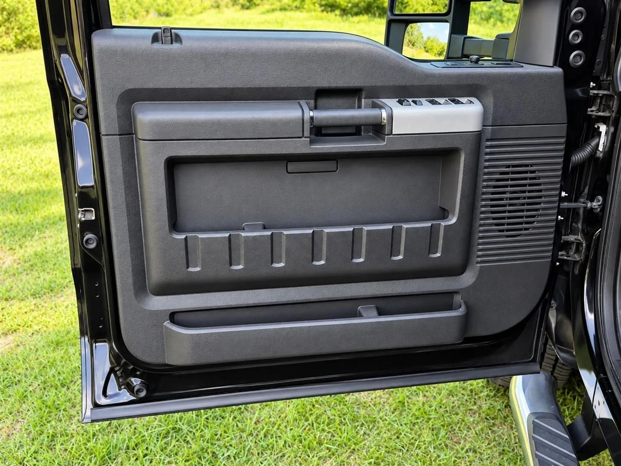 Ford F-350 SD Lariat Crew Cab 4WD 2013
