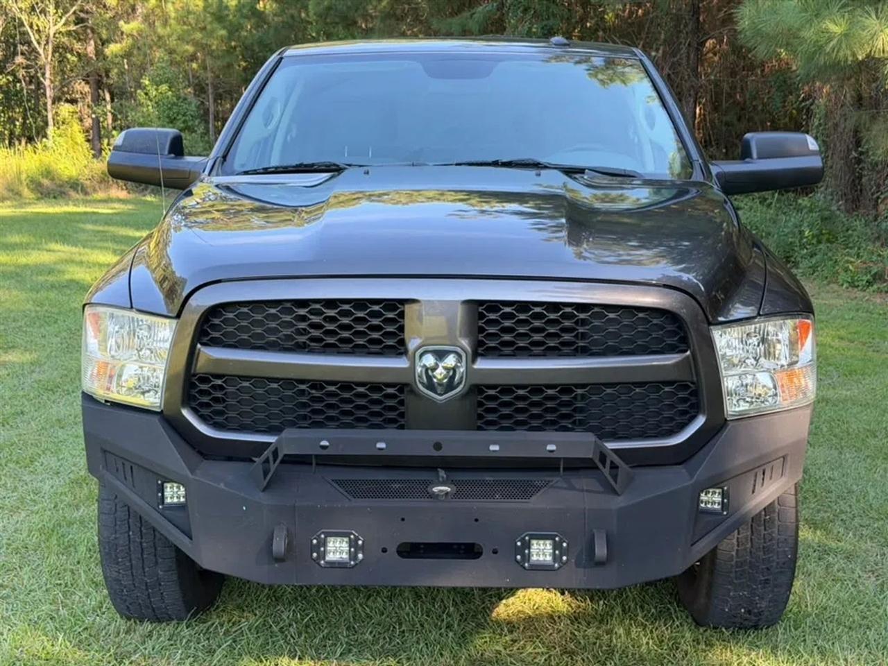 RAM 1500 Tradesman Crew Cab SWB 4WD 2017