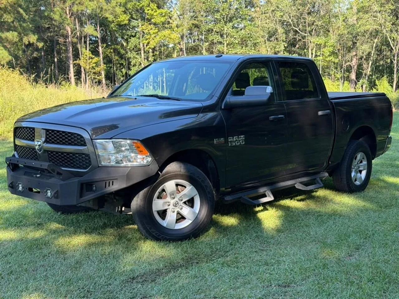 RAM 1500 Tradesman Crew Cab SWB 4WD 2017