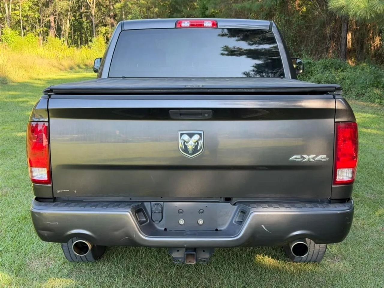 RAM 1500 Tradesman Crew Cab SWB 4WD 2017